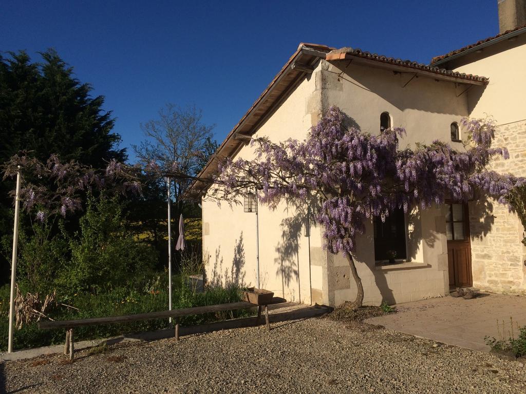 Wisteria & Jasmine Villa Genouille  Eksteriør bilde